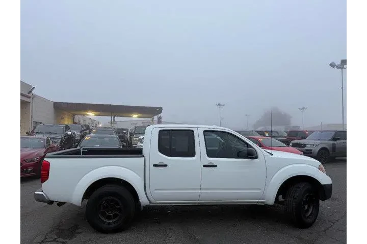 $10606 : Nissan Frontier 2015 4x2 S 4 image 8