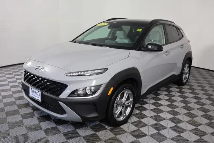 $20989 : Hyundai KONA 2023 AWD SEL 4d image 4