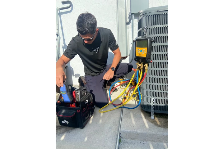 Técnico de aire acondicionado image 2