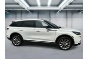 $29934 : Lincoln Corsair 2022 AWD Sta thumbnail