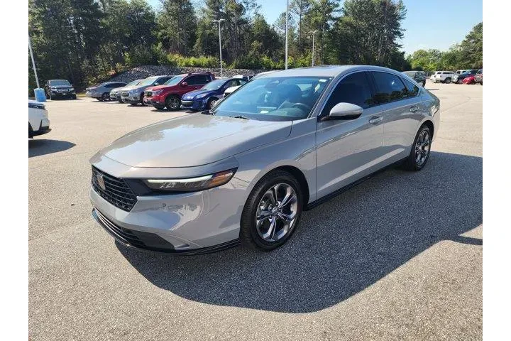 $27979 : Honda Accord Hybrid 2024 EX- image 8