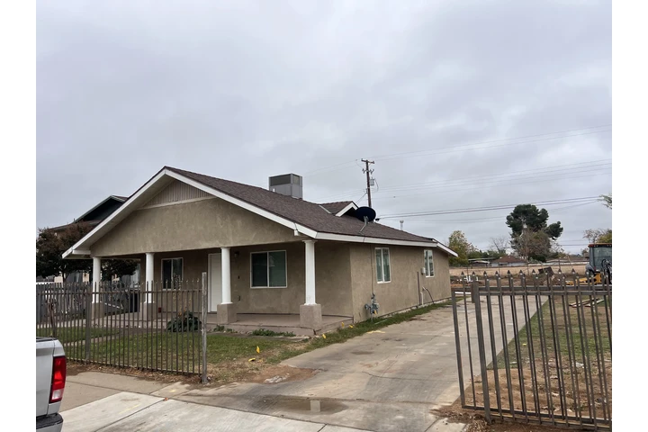 $1550 : CASA EN RENTA image 5