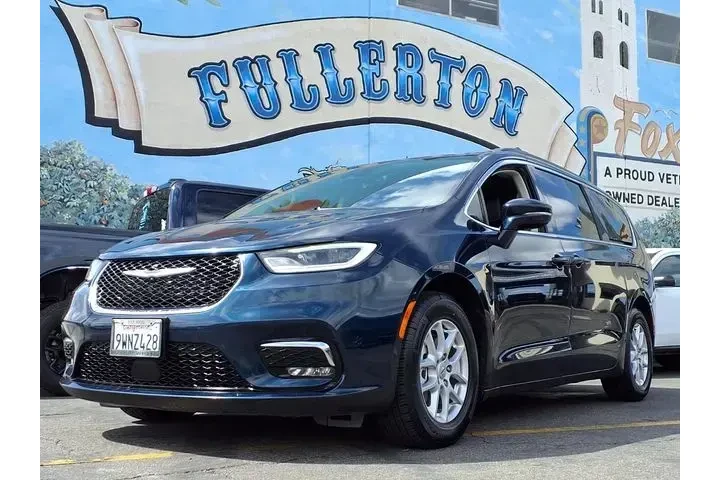 $17999 : Chrysler Pacifica 2022 Touri image 1