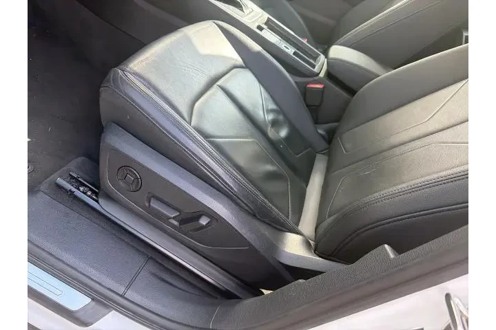 $21391 : Audi Q3 2023 AWD quattro S l image 10