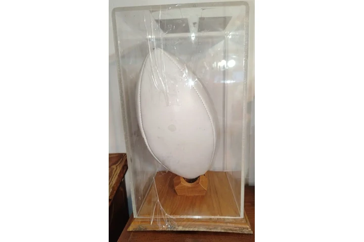 $3300 : BALON DE FUTBAL OFICIAL EN SU image 3