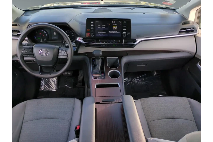 $36882 : Toyota Sienna 2022 LE 8-Pass image 10