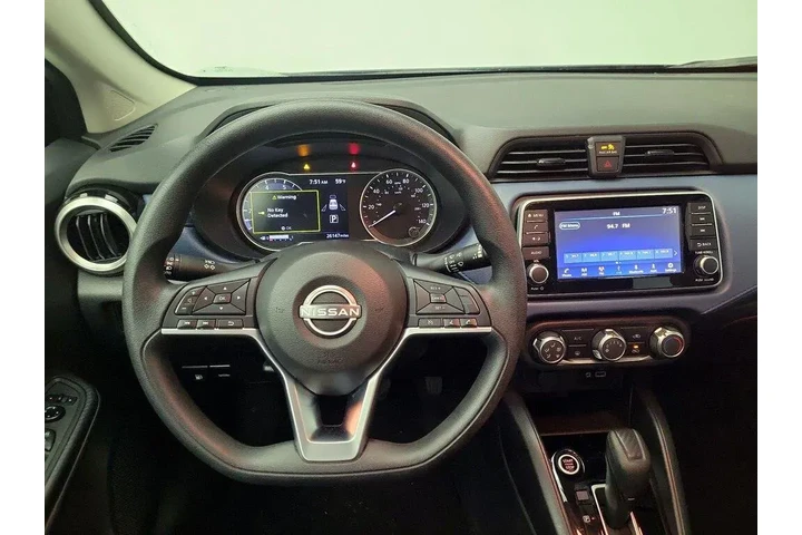 $18998 : Nissan Versa 2025 SV 4dr Sed image 10