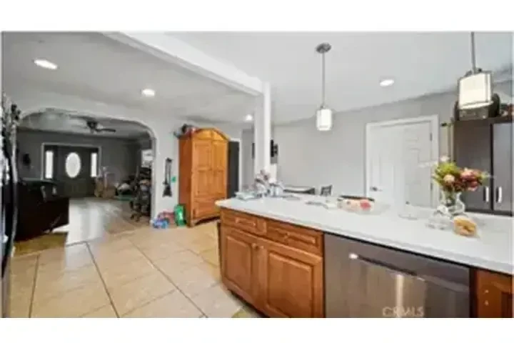$1500 : HUNTINGTON PARK RENTO CASAS image 4