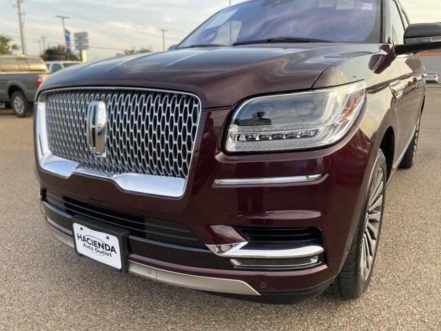 $43995 : 2019 Navigator Reserve image 8