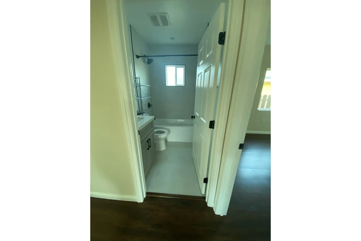 $3400 : Renta de.casa en Los Angeles image 2