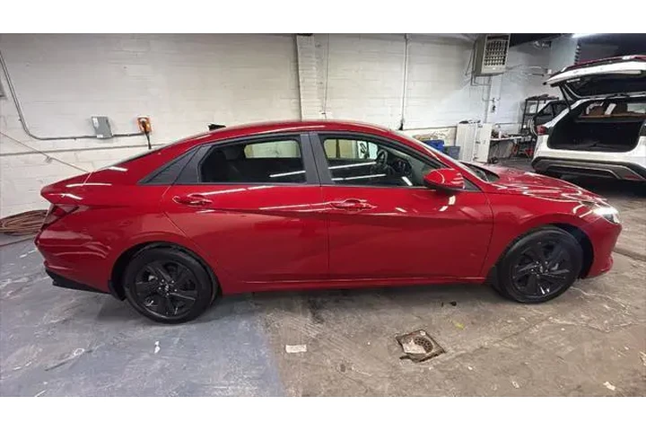 $17501 : Hyundai ELANTRA 2022 SEL 4dr image 6