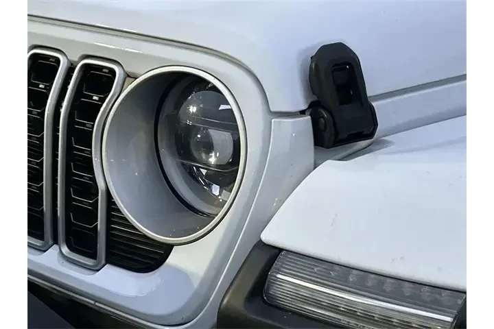 $37985 : Jeep Wrangler 2024 4x4 Sahar image 7