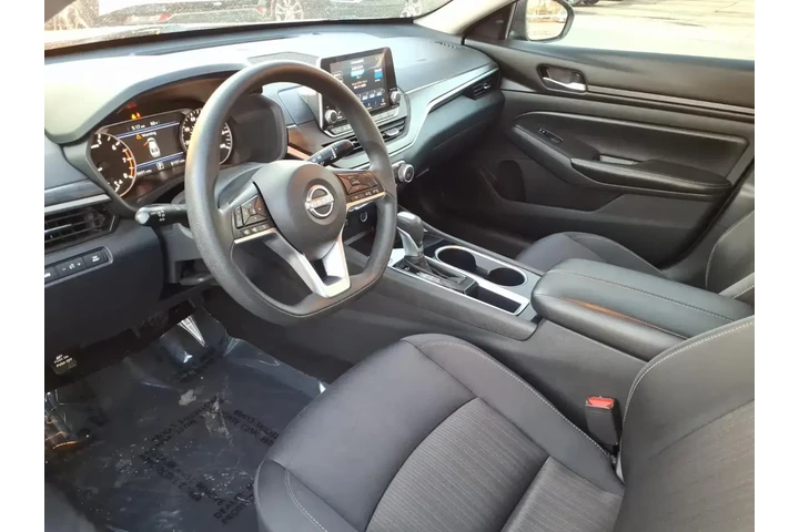 $21982 : Nissan Altima 2024 2.5 SV 4d image 10