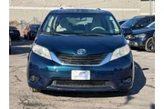 $9998 : Toyota Sienna 2012 LE 7-Pass thumbnail