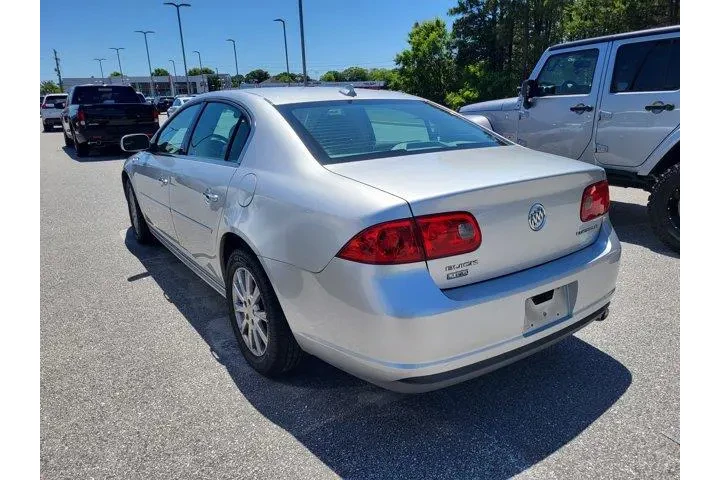 $7489 : Buick Lucerne 2011 CX 4dr Se image 6
