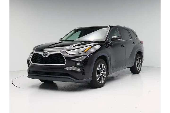 $27998 : Toyota Highlander 2021 XLE 4 image 4