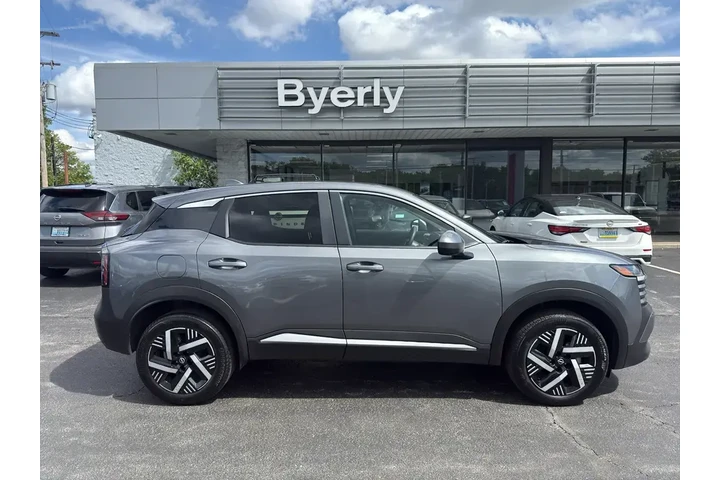 $21995 : Nissan Kicks 2025 SV 4dr Cro image 1