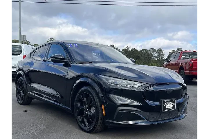 $29380 : Ford Mustang Mach-E 2023 AWD image 4