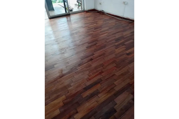Parquet Mantenimiento image 2