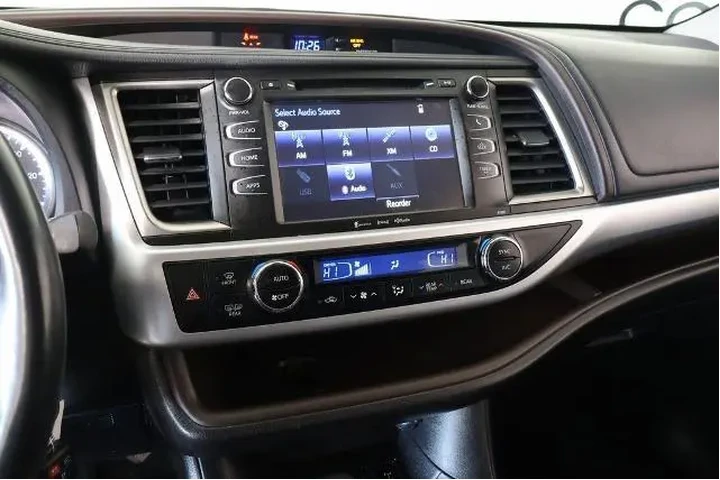 $21032 : Toyota Highlander 2019 AWD L image 5