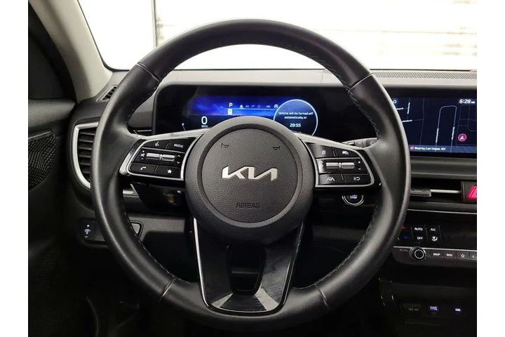 $21998 : Kia Seltos 2024 S 4dr SUV image 10