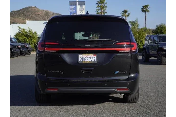 $27011 : Chrysler Pacifica Hybrid 202 image 5