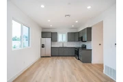 $3000 : Beautiful Home 3B/2B thumbnail