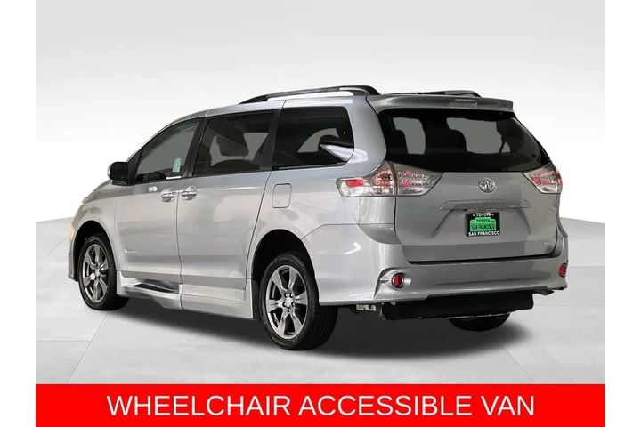 $42990 : 2017 Sienna SE 8 Passenger image 8