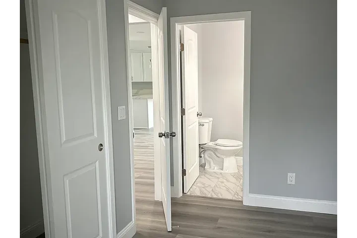 $1250 : Discover this brand-new 3-bed image 8