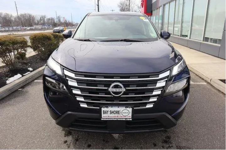 $22141 : Nissan Rogue 2025 AWD SV 4dr image 5