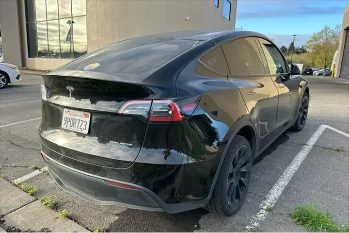 $28990 : Tesla Model Y 2023 AWD Long image 3