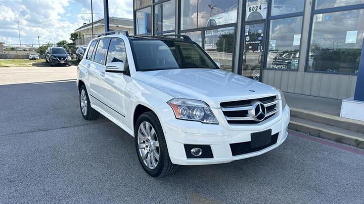 2012 Mercedes-Benz GLK 350 image 1