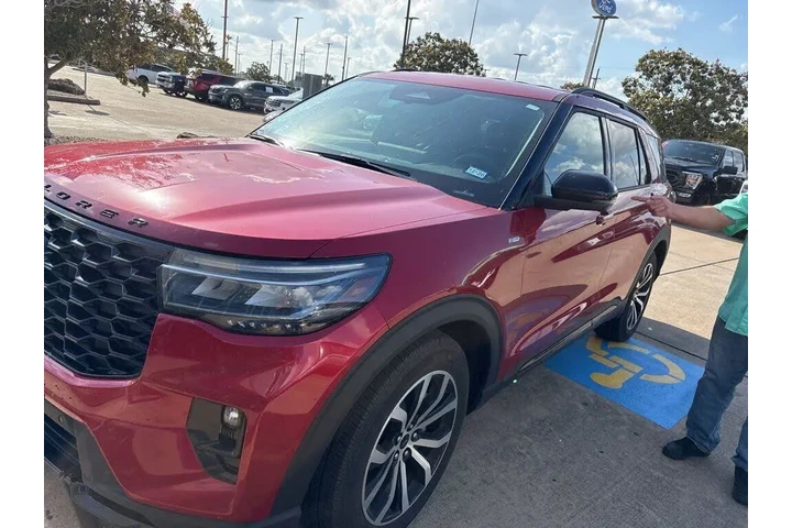$38225 : Ford Explorer 2025 ST-Line 4 image 1