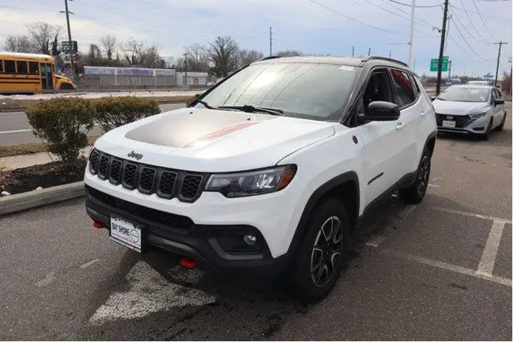 $21540 : Jeep Compass 2024 4x4 Trailh image 8