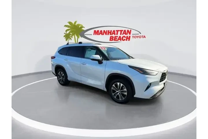 $34566 : Toyota Highlander 2022 XLE 4 image 2