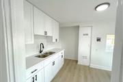Recently Renovated 2 bed / 1 b