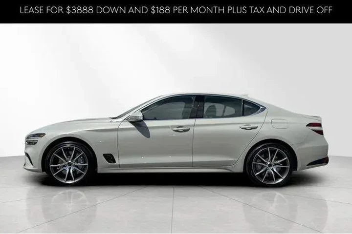 $39808 : Genesis G70 2026 2.5T Standa image 8