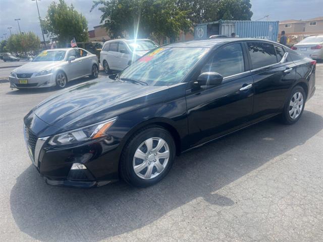 $15999 : 2019 Altima 2.5 S image 3