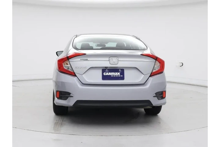 $17998 : Honda Civic 2017 LX 4dr Seda image 6