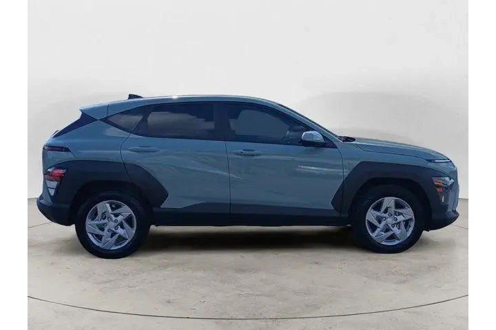 $24333 : Hyundai KONA 2026 SE 4dr SUV image 6