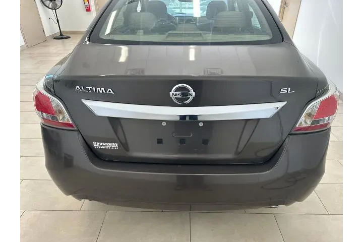 $11990 : Nissan Altima 2015 2.5 SL 4d image 6