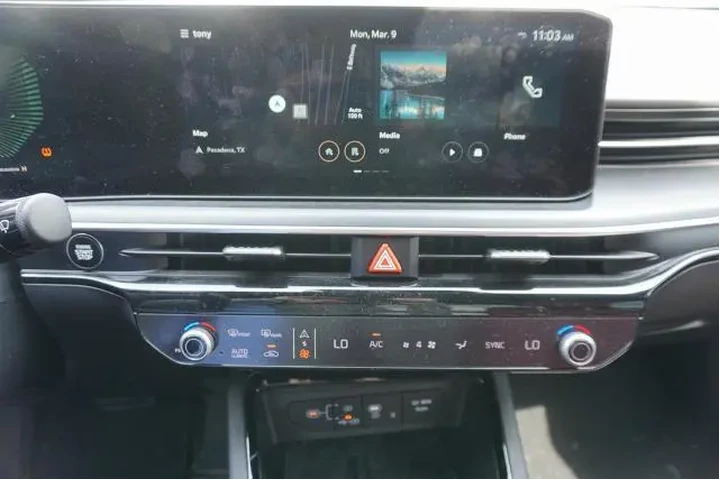 $26888 : Kia K5 2025 GT-Line 4dr Seda image 8