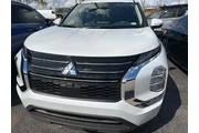 $22991 : Mitsubishi Outlander 2023 ES thumbnail