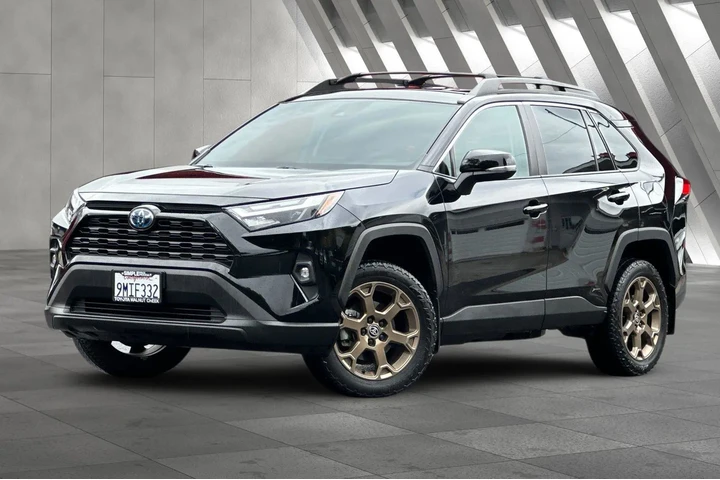 $38900 : Toyota RAV4 Hybrid 2024 AWD image 2