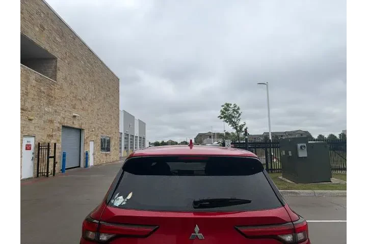 $18995 : Mitsubishi Outlander 2022 SE image 5