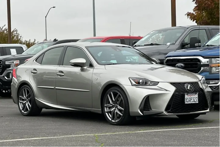$34999 : Lexus IS 350 2020 4dr Sedan image 9