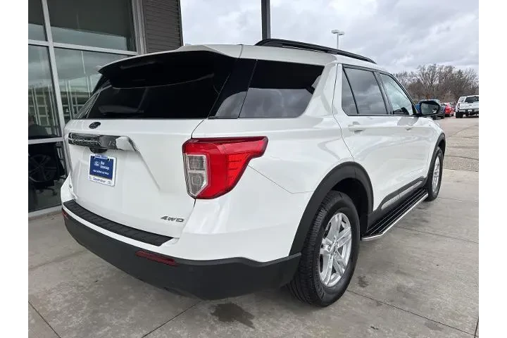 $31900 : Ford Explorer 2023 AWD XLT 4 image 8