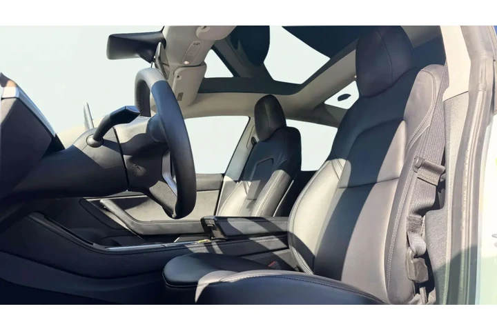 $22999 : 2022 Model 3 image 9