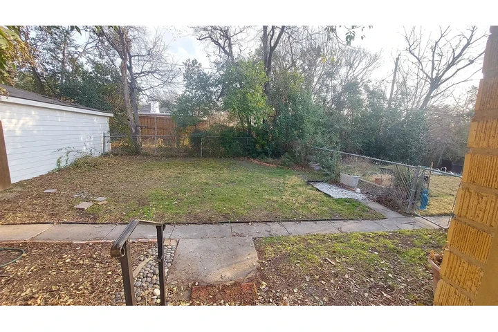 $1575 : Modern 2BD 1BT available image 10