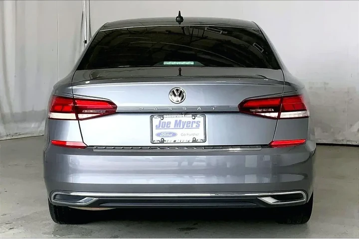 $18491 : Volkswagen Passat 2022 SE 4d image 4